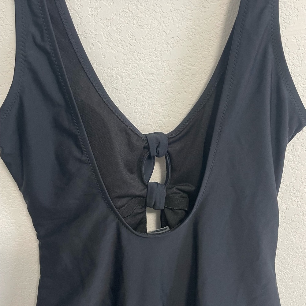 Old Navy Black Keyhole One Piece Swimsuit Tie Front Medium NWOT - Picture 6 of 8